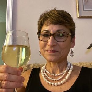 Meet your Posher, Kendra